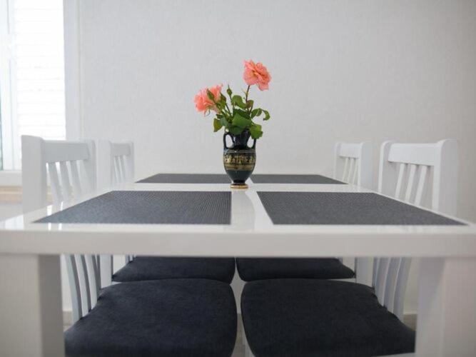 Serious Job - One Bedroom With Patio * Dubrovnik