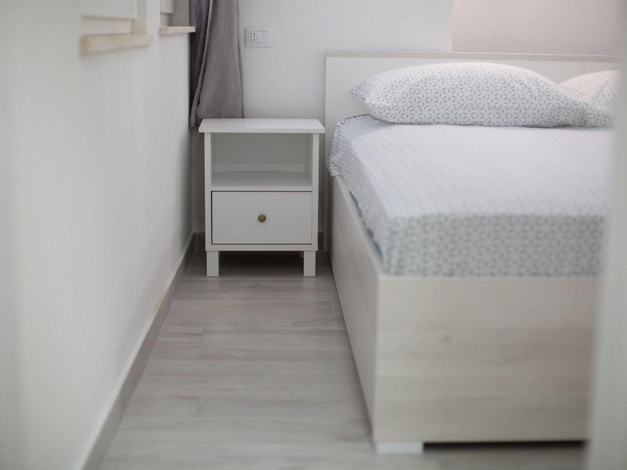 Apartment Serious Job - One Bedroom With Patio